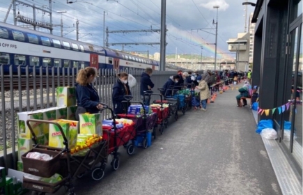 Niederschwellige, aufsuchende Gassenarbeit Niederschwellige, aufsuchende Gassenarbeit